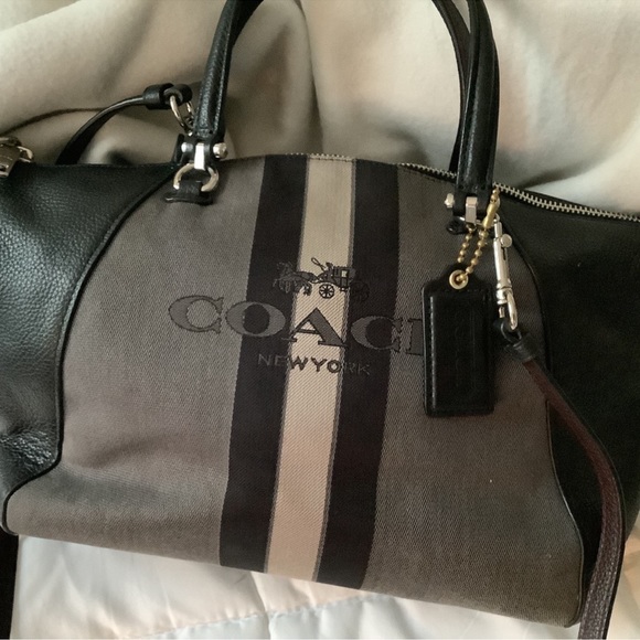 Coach Handbags - 🐎 ❤️Coach Medium ❤️🐎 Size Leather and Canvas pre_loved